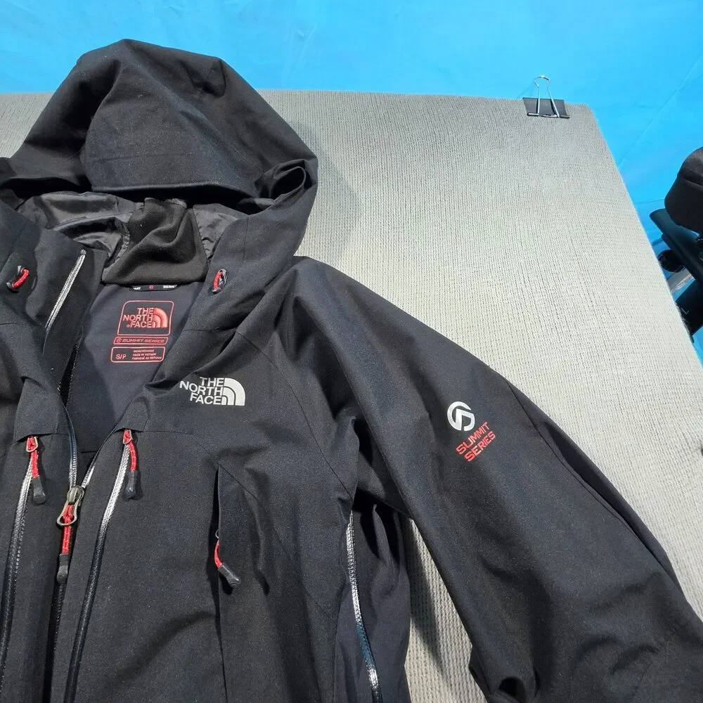 The North Face Summit Series Men's Black Gore-Tex Hooded Shell Jacket S/P